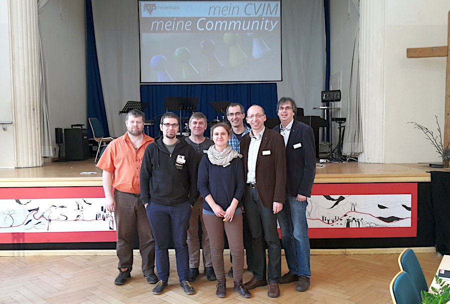 Von links nach rechts: Marco Pfeffer (Schatzmeister); Robert Wilhelm (Beisitzer); Olaf Schnarr (Beisitzer); Miriam Wardin (Stellvertretende Vorsitzende); Otmar Iser (Beisitzer); Friedemann Seidenspinner (Vorsitzender); Jörg Stawenow (leitender Geschäftsführer) vorstand2017.jpg